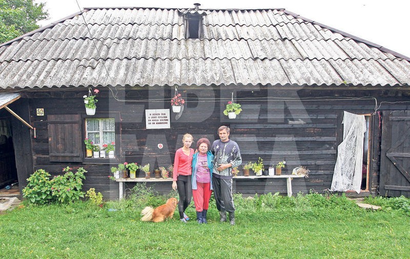 CASA FEFELEAGĂI  din Munţii Apuseni A LUAT FOC! A fost DISTRUSĂ DE UN INCENDIU