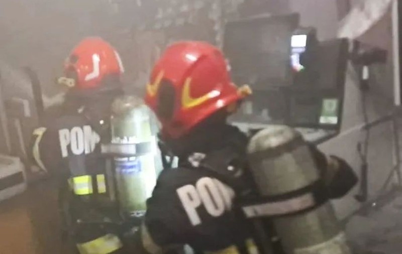 Incendiu la un supermarket din Oradea. Un client a necesitat îngrijiri medicale