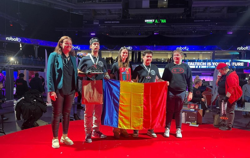 Un grup de studenți din Oradea, în top la cel mai mare festival din Europa dedicat roboticii