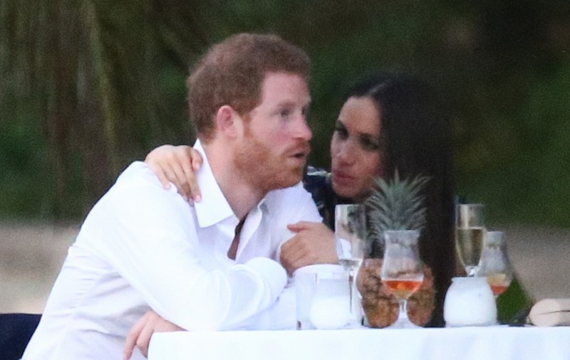 Meghan Markle a ajuns la Londra pentru nunta Pippei Moddleton