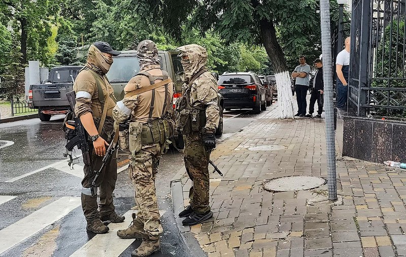 Rusia îi anunță pe mercenarii Wagner că primesc amnistie, dacă depun armele. „Trebuie să o faceți cât mai repede posibil"