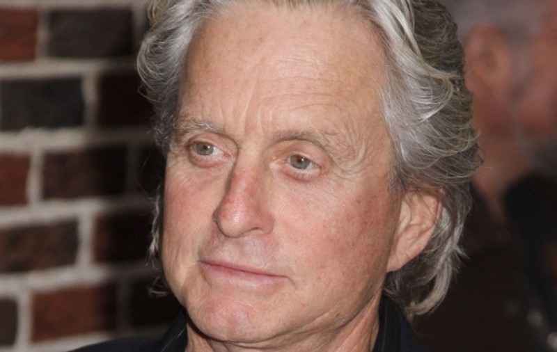 Michael Douglas, dat în judecată de fosta soţie
