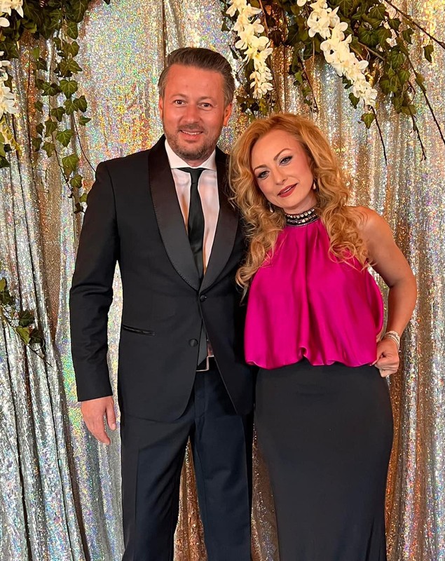 Cici de la „Sistem” s-a căsătorit cu iubita lui, după 30 de ani de la prima întâlnire. Cum a început povestea lor de iubire