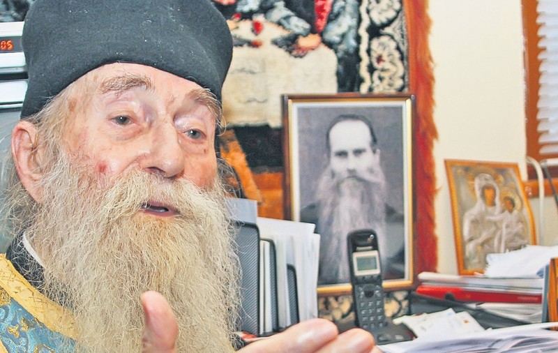 Părinții Arsenie Papacioc, Cleopa și Arsenie Boca spun că mântuirea vine din abstinență și din fapte bune