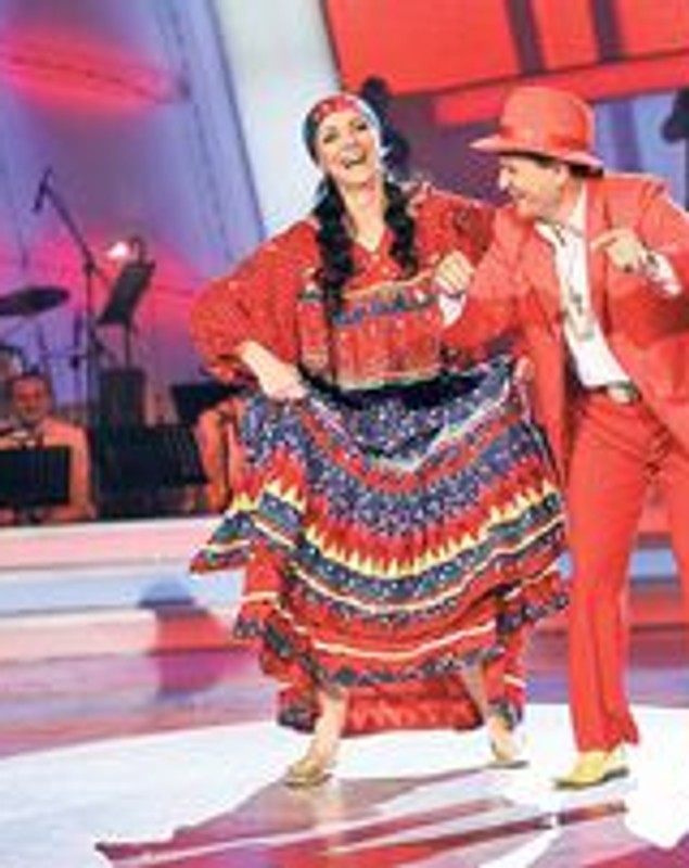 VIDEO EXCLUSIV | Carmen Tănase nu mai scapă de "Flăcărica". ”O mămică și-a botezat copilul așa!”