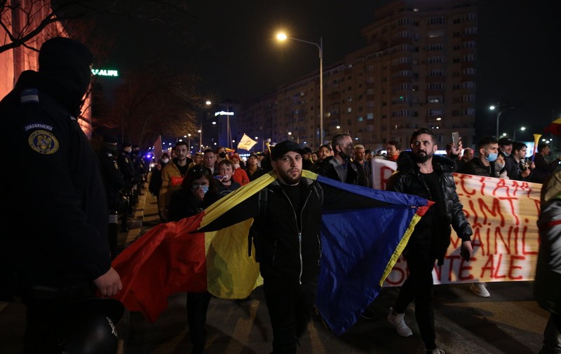 Bilanţul Jandarmeriei, după a patra zi de proteste față de restricţii: amenzi de aproape 265.000 de lei