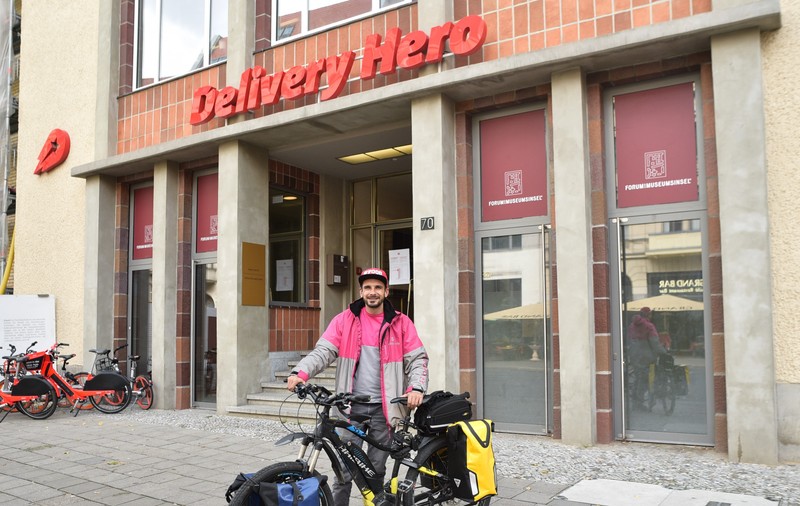 Foodpanda anunță noi măsuri împotriva coronavirusului. Livratorii să evite contactul cu persoanele bolnave