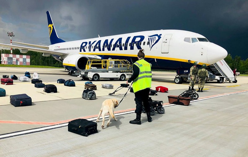 Belarus a redirecționat un avion care se îndrepta către Lituania pentru a aresta un jurnalist care a criticat regimul
