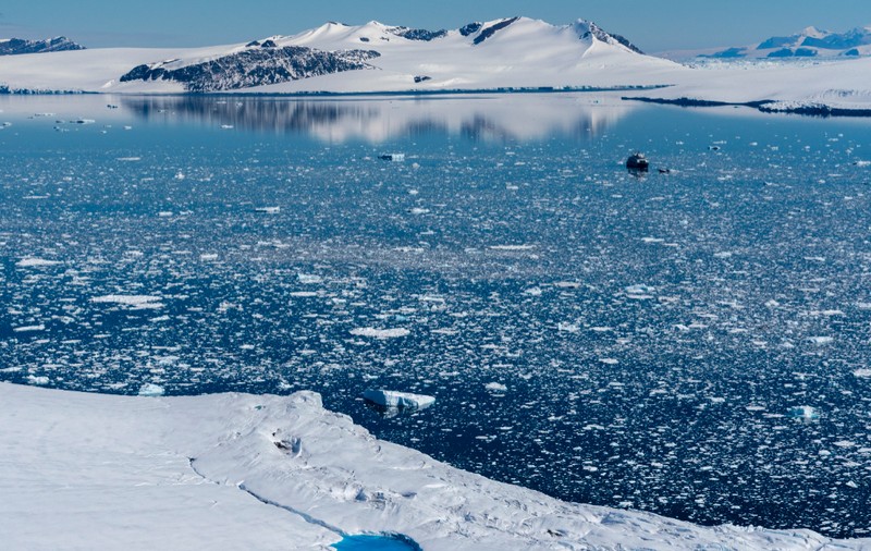 Topirea ghețarilor, accelerată de un mecanism invizibil, dar implacabil. „Afectează viitorul Groenlandei și Antarcticii”