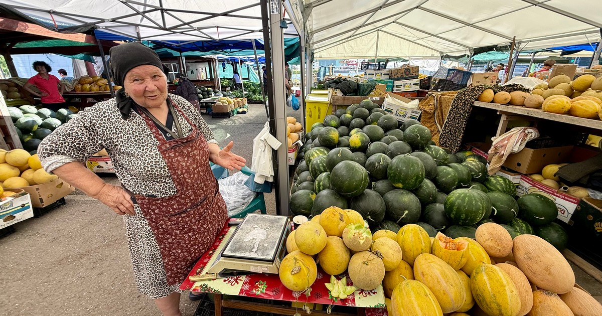 Cât costă pepenii de Dăbuleni în piețele din București. Libertatea a mers în Piața Obor