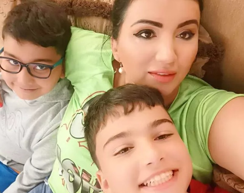 Adriana Bahmuțeanu a răbufnit, după ce a ieșit din sala de judecată: „Copiii sunt spălați pe creier de acești frați mai mari”