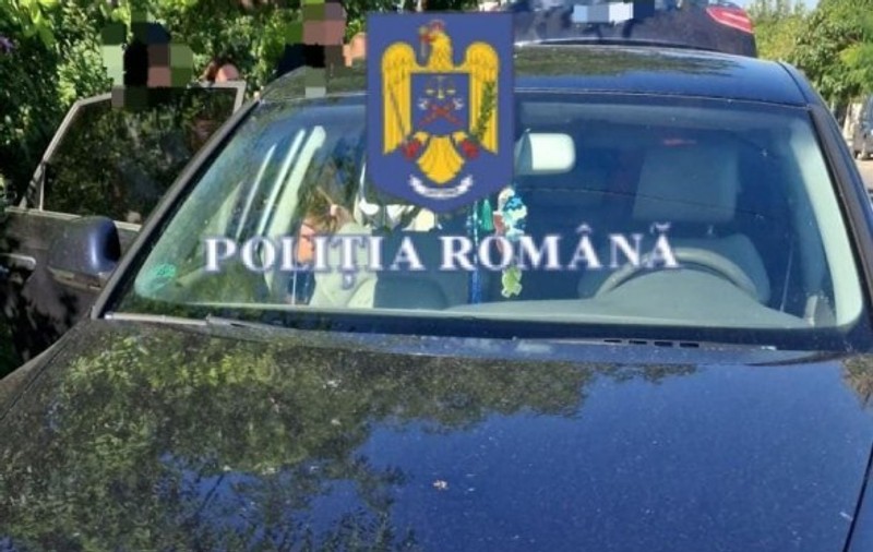 Focuri de armă la Vama Veche. Pistolul cu care s-a tras a fost descoperit într-o maşină, în trafic
