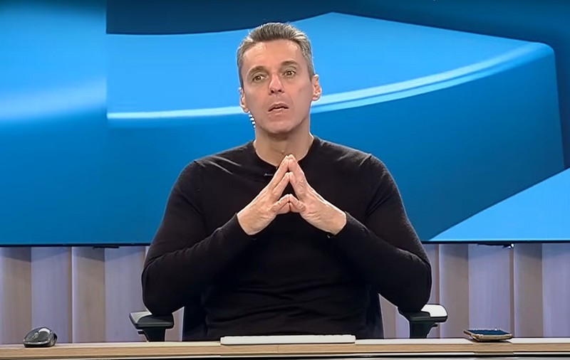 Reacția lui Mircea Badea după ce Oana Roman și Ana Morodan au fost păcălite să promoveze un produs inexistent: „Influencerii prestează doar o infinită pauză publicitară”
