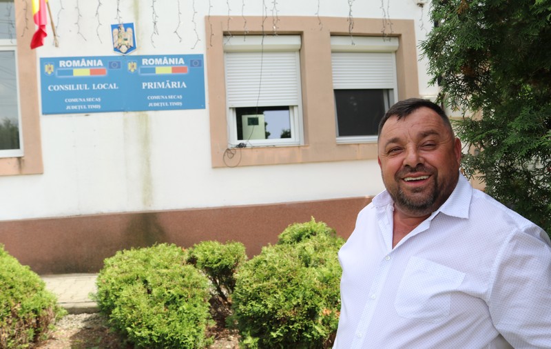 Primarul din Secaș, Timiș, care a candidat de unul singur, așteaptă să i se desființeze comuna de 327 de locuitori: „Ceva trebuie să se întâmple, pentru că nu poate să rămână tot așa”