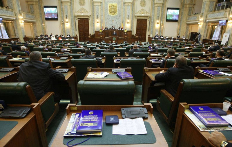 Ordonanța 14 a primit aviz pozitiv în Comisia Juridică. Votul în plenul Senatului va fi marți dimineață