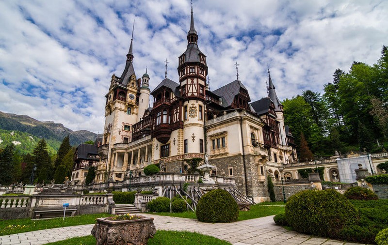 Factura de gaze naturale pentru Muzeul Peleş din Sinaia s-a dublat în ianuarie faţă de luna precedentă