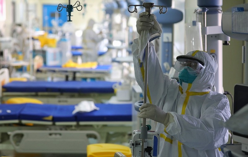 Autoritățile rostesc prima cifră după starea de urgență: „Suntem pregătiți, avem paturi în cazul unei epidemii de 10.000 de cazuri de coronavirus”