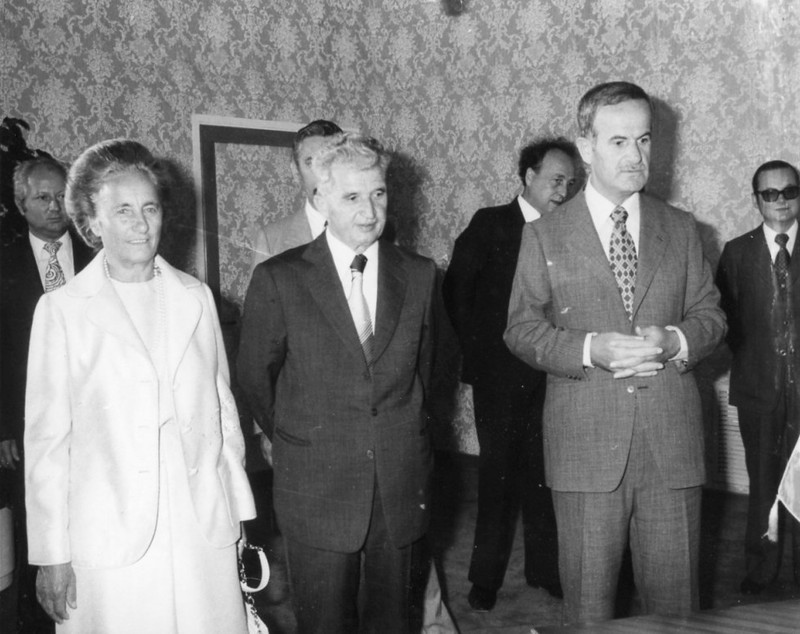 Melodia preferată pe care Elena Ceaușescu o asculta de ziua ei. Cum reacționa Nicolae Ceaușescu dacă artiștii greșeau versurile