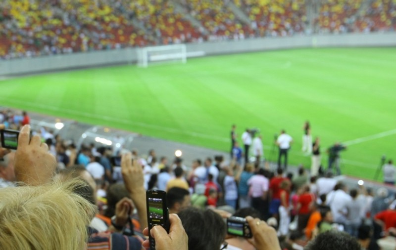 Ne-am făcut de râs cu gazonul de pe Naţional Arena