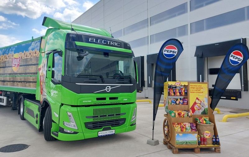 Camioanele electrice au devenit realitate. Ce companii au început să folosească astfel de vehicule | VIDEO