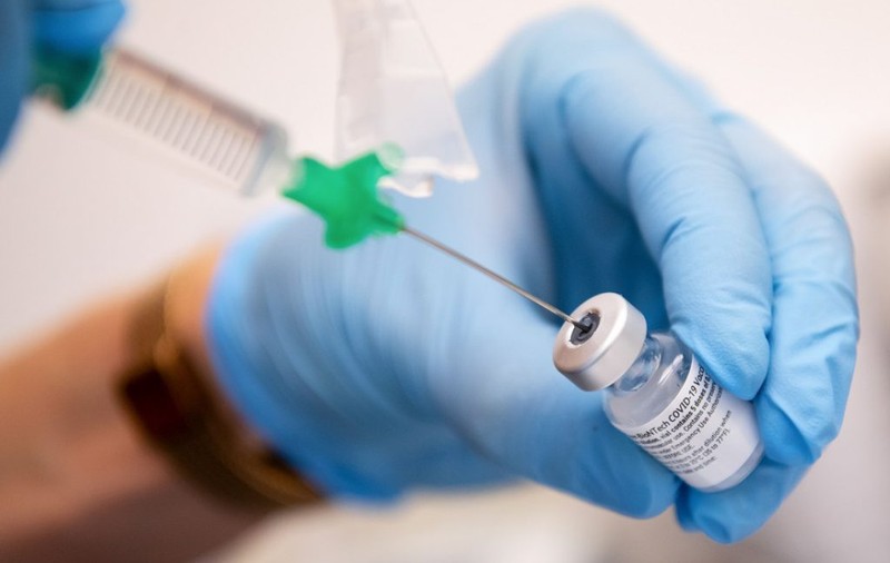 Germania a decis să nu amâne administrarea celei de a doua doze de vaccin anti-Covid de la Pfizer