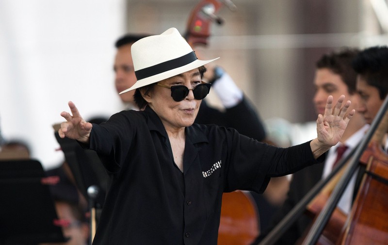 Yoko Ono, mesaj de pace în deschiderea Festivalului Internaţional din Manchester