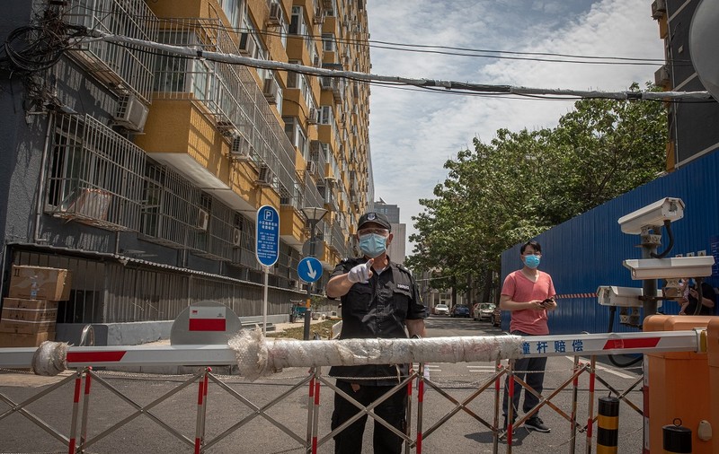 Autoritățile chineze au instituit izolarea pentru 27 de cartiere din Beijing, din cauza COVID-19
