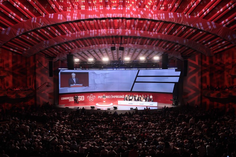 Patru mii de delegați PSD s-au strâns azi la Sala Palatului