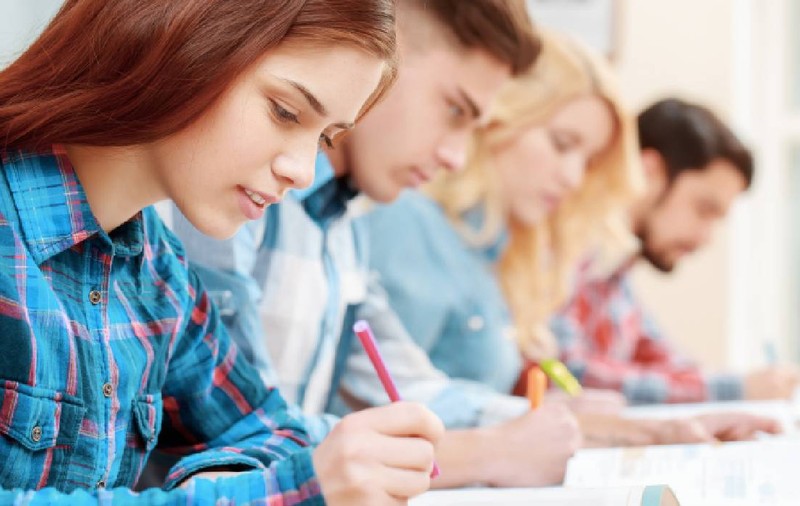 Simulare Bacalaureat 2026. Subiectele și baremul de corectare la Sociologie
