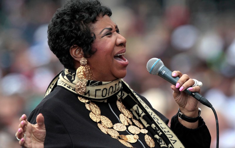 Rochii purtate de Aretha Frankin, scoase la licitație. Ce prețuri au obiectele vestimentare