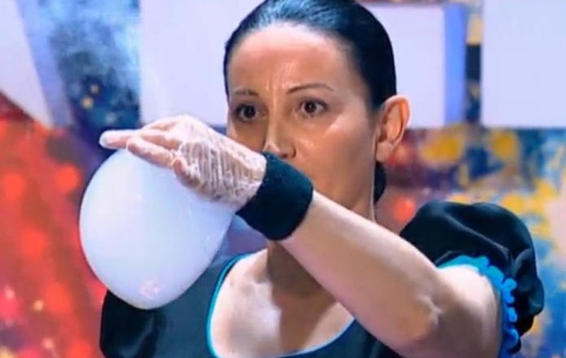 ROMÂNII AU TALENT. ”Magia” cu baloane a captivat juriul. Momentul a fost foarte apreciat şi de public