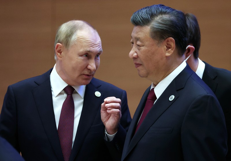 Vladimir Putin și Xi Jinping, la o întrevedere în Uzbekistan Foto: EPA
