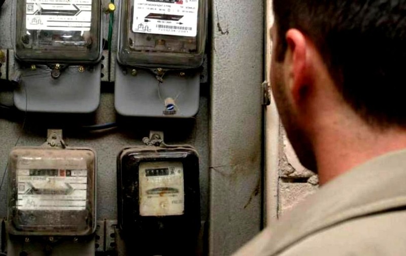 Piaţa de energie a devenit complet liberalizată la 1 ianuarie. Aproape şase milioane de consumatori riscă să plătească mai mult