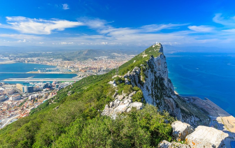 Gibraltar a devenit oficial oraș, la 180 de ani după ce Regina Victoria i-a acordat acest statut