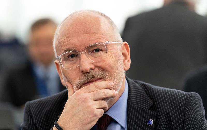 Frans Timmermans explică mesajul scrisorii trimise pe 10 mai: „Nu reduceţi lupta împotriva corupţiei!”