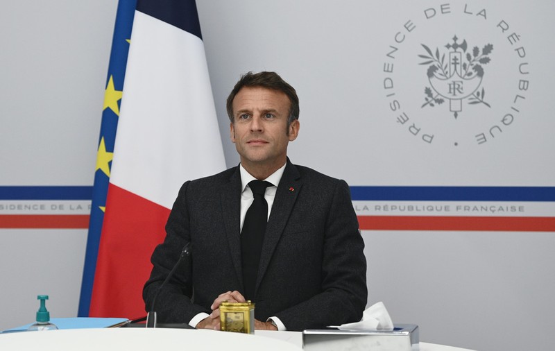 Macron le vorbește francezilor miercuri, după ce a forțat reforma pensiilor, provocând proteste și mai furioase