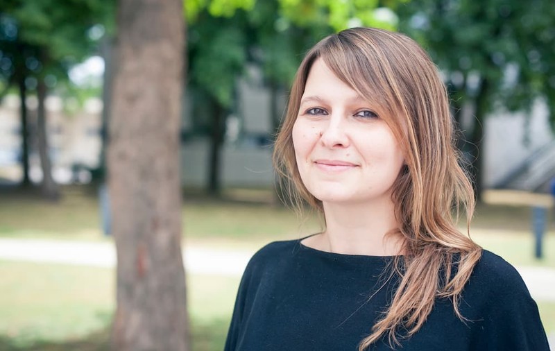 „A beautiful mind”. O cercetătoare româncă, premiată în Franța, vorbește despre un punct tare al liceului făcut în România: „Pe noi ne-au învățat că suntem buni. Acum se merge pe egalitate”