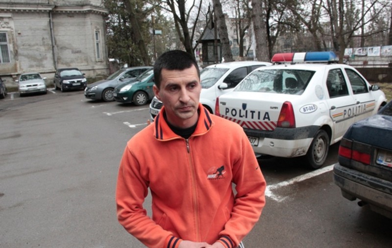 Un pompier aflat în timpul liber a prins un hoţ care jefuise o bătrână