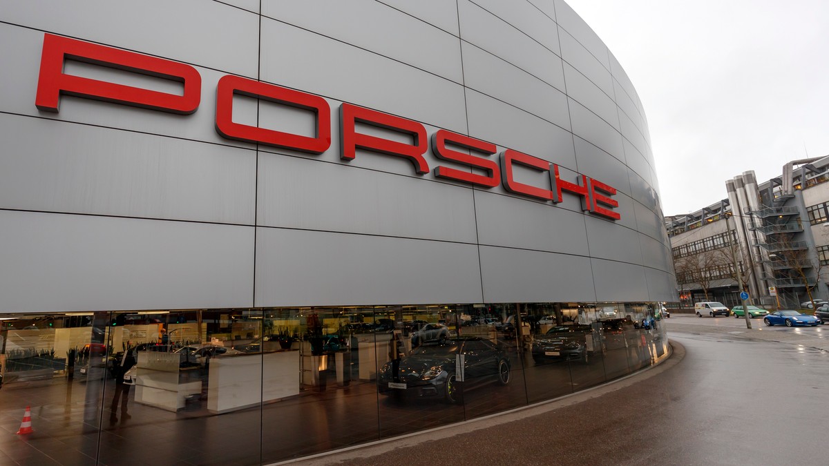 Un șef din cadrul Porsche a fost reținut