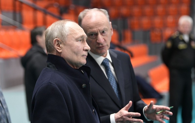 Familia celui mai apropiat confident al lui Vladimir Putin a ascuns proprietăți de lux de 150 de milioane de euro