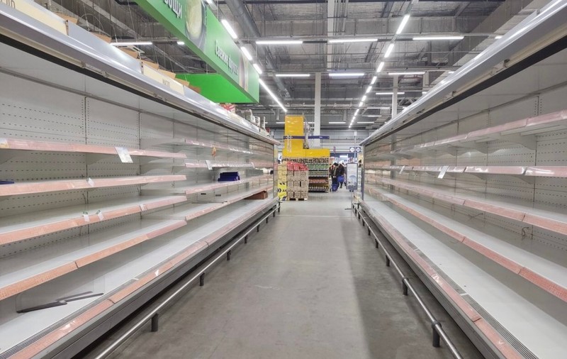 Efectele războiului și ale restricțiilor: rafturile cu pamperși s-au golit în Rusia, prețurile s-au dublat
