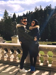 Andreea Toncuiu si sotul ei, surprinsi intr-un moment de tandrețe