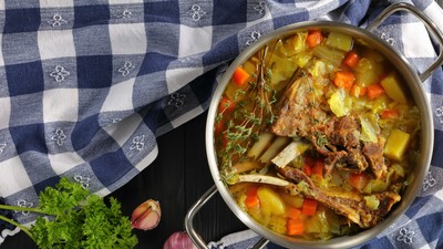 Ciorbă de miel - rețete de borș de miel pentru masa de Paște