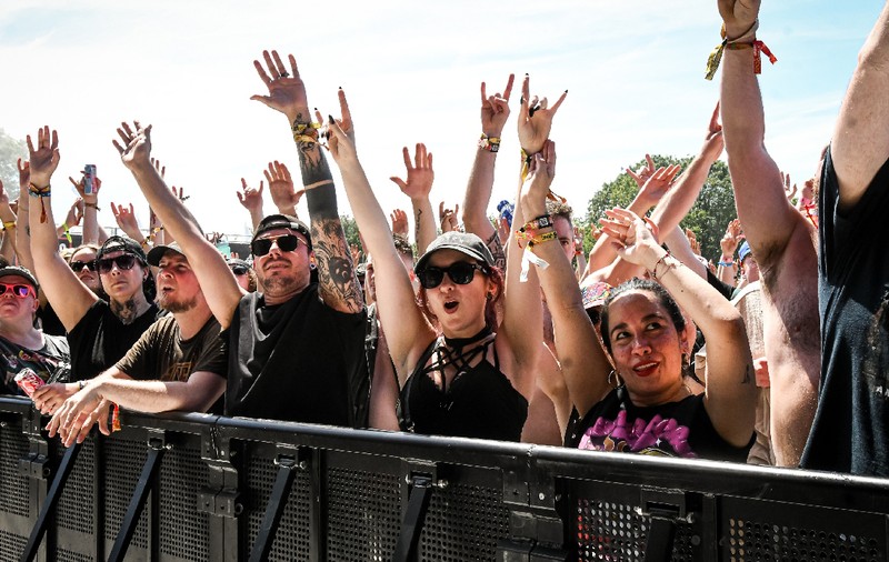 Doi români, prinși la furat de telefoane, la un festival din Belgia. Ce pedepse au primit