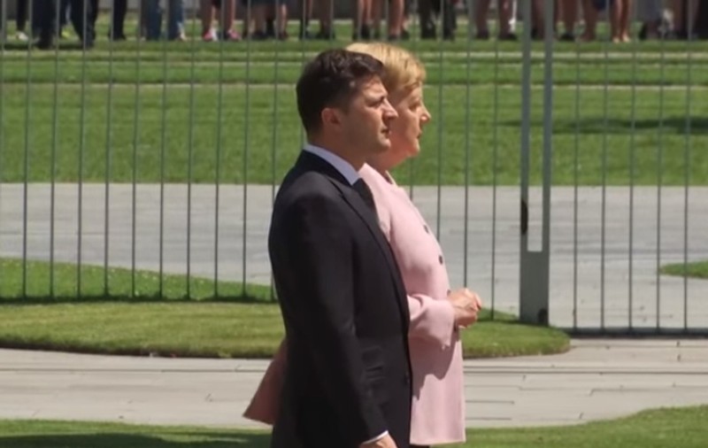 Guvernul german anunță că Merkel are o sănătate ”bună” și poate duce mandatul la bun sfârșit