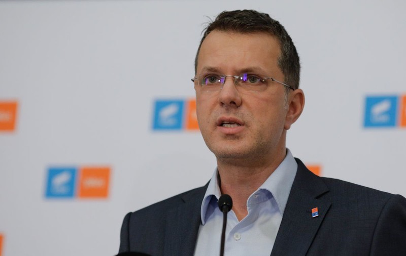 Ionuț Moșteanu denunță un „fake news” în timpul Congresului PNL: „Varianta Cîțu premier înseamnă guvern minoritar”
