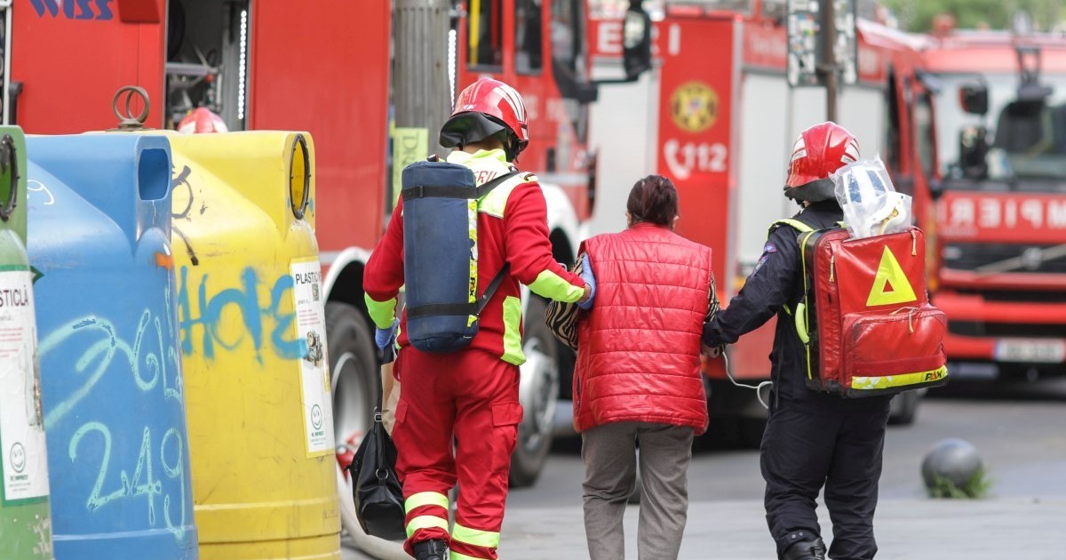 Alertă de incendiu la metrou, la Piața Romană. Foto: Inquam Photos / Octav Ganea