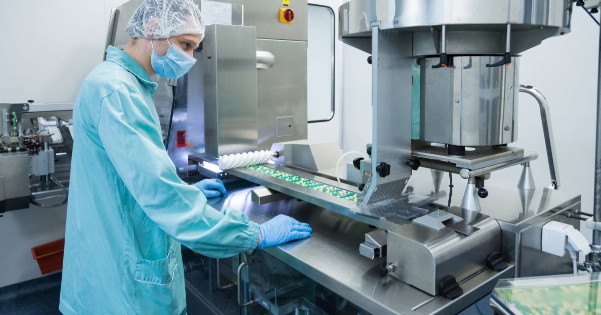 Fabrica de medicamente. Foto: Shutterstock