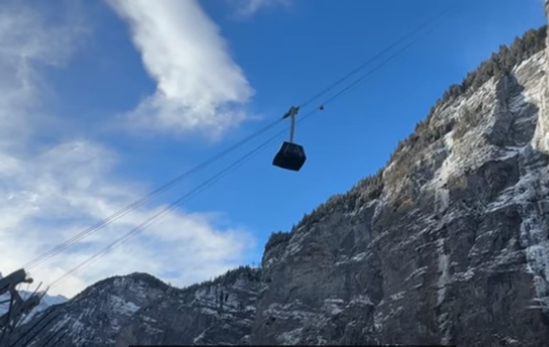 Cea mai abruptă telecabină din lume a fost inaugurată, în Elveția | VIDEO