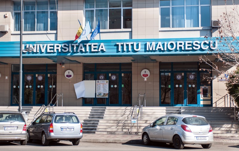 Percheziții la Universitatea Titu Maiorescu. Prejudiciu de 24 de milioane de euro, într-un dosar de delapidare